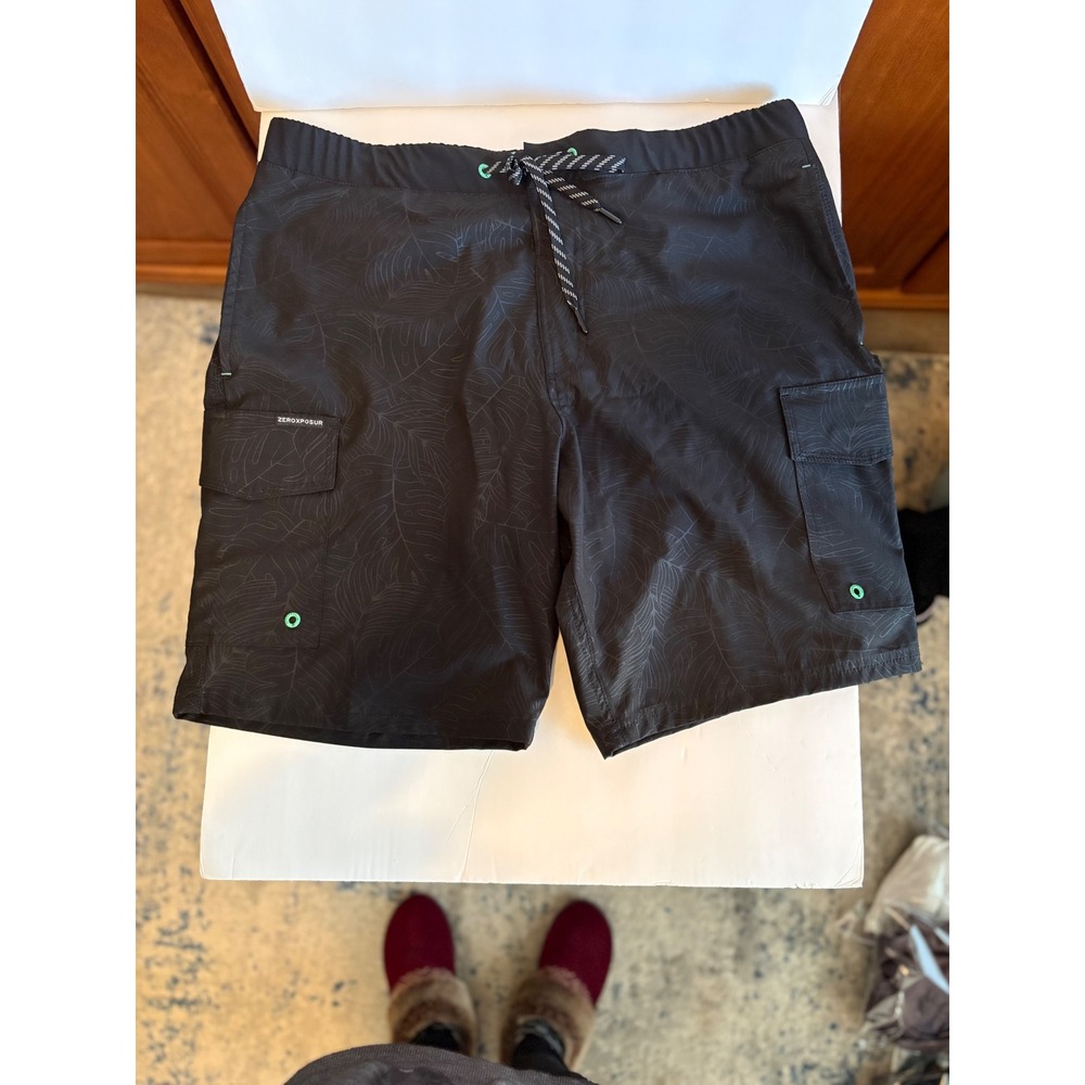 ZeroXposur Mens Swim Trunks Black Tropical Leaf Cargo Board Shorts E88501S Large